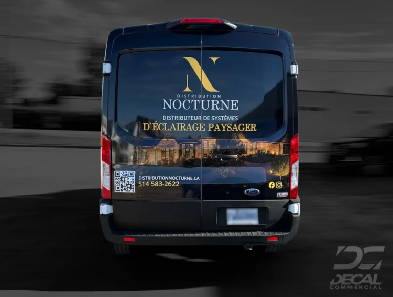 Habillage arrière de Ford Transit pour Distribution Nocturne, spécialiste de l'éclairage paysager.